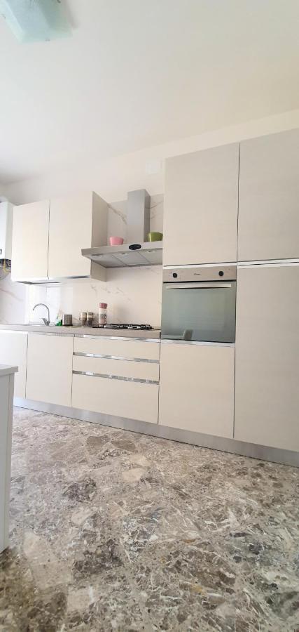 Angela'S Apartment. Elegant Two Bedroom House In Irsina Exterior foto